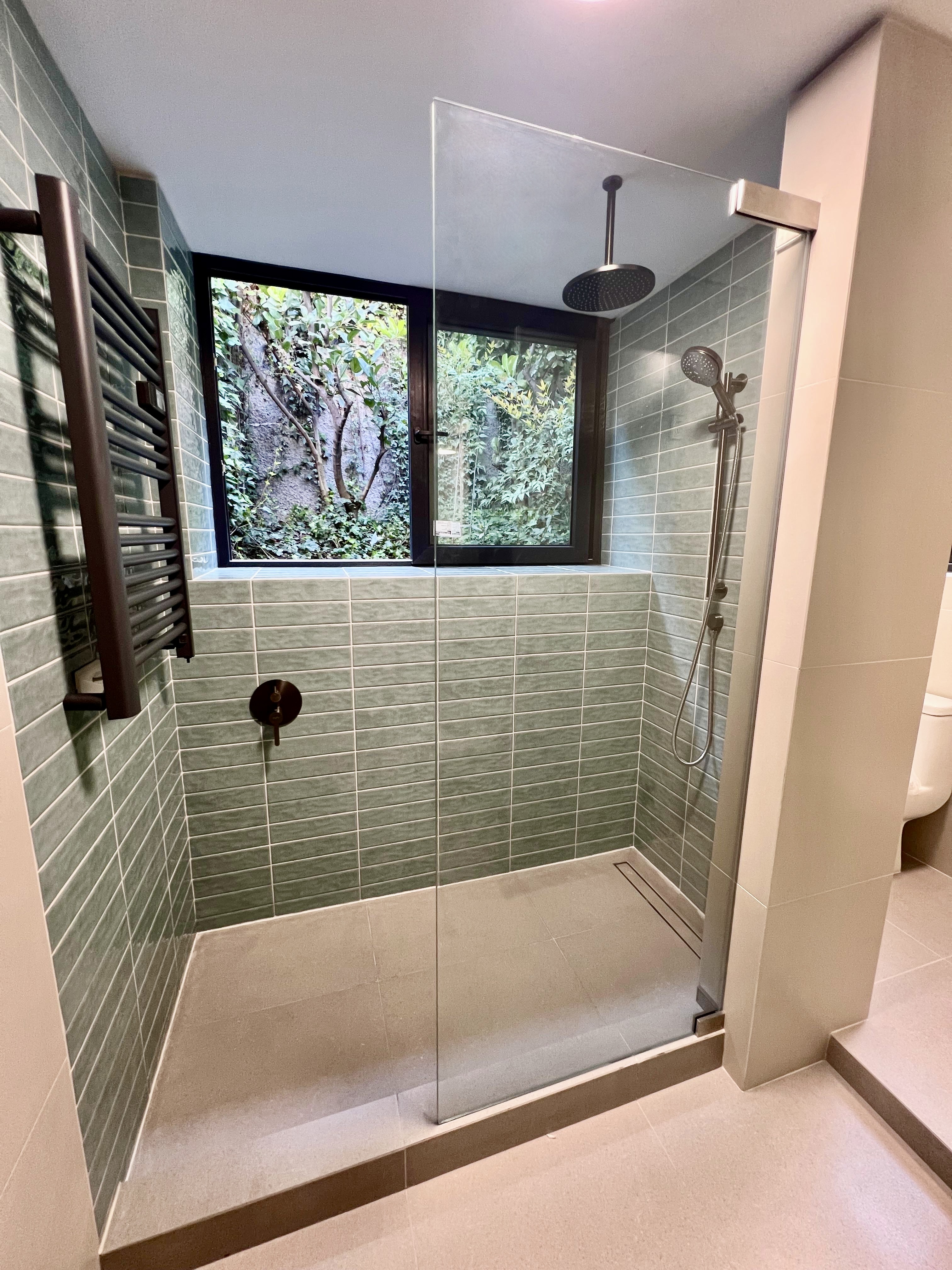 Decocerámicos baño cerámica verde ducha lluvia